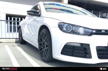 VOLKSWAGEN GOLF BLQ MATTE BLACK